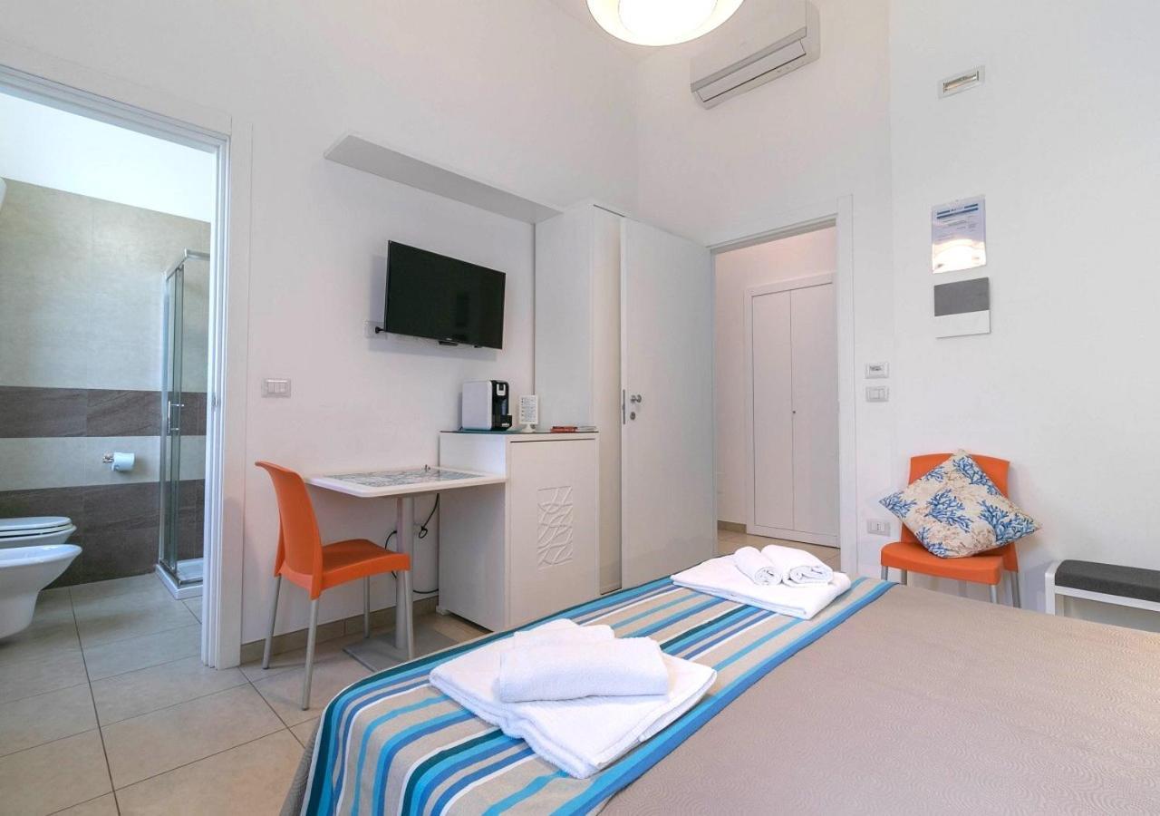 Fronte Mare Rooms By Salentolimit Porto Cesareo Buitenkant foto