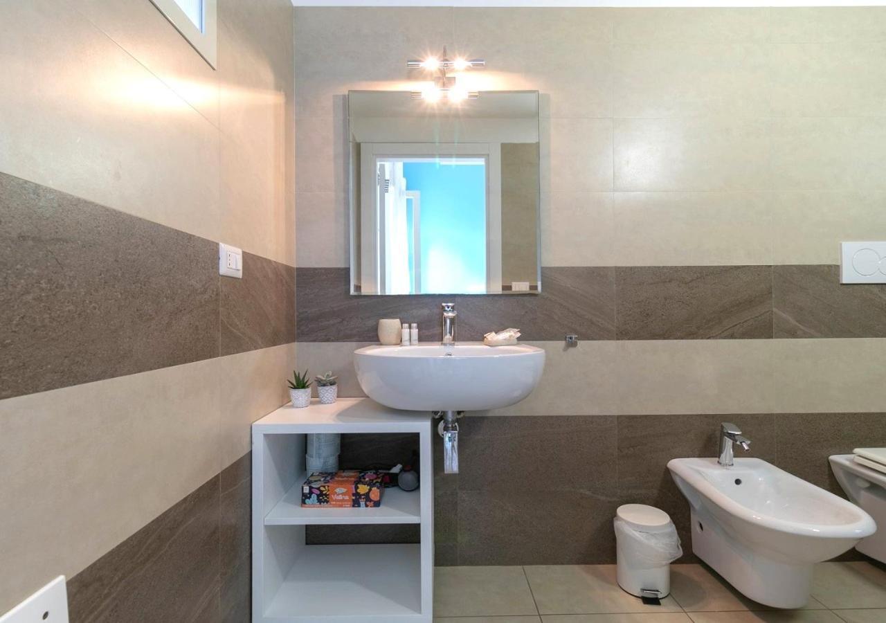 Fronte Mare Rooms By Salentolimit Porto Cesareo Buitenkant foto